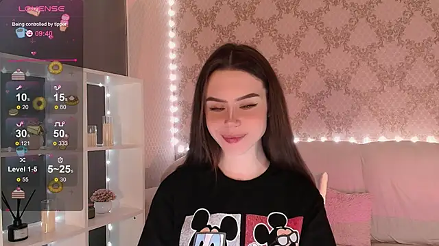 Snapshot of HolyMiax chatting on 12-01-25, 03:55 HolyMiax online show from 12-01-25, 03:55