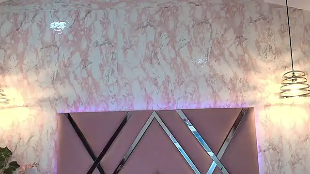 Snapshot of Dolce_pearl chatting on 11-25-25, 02:33 Dolce pearl online show from 11-25-25, 02:33