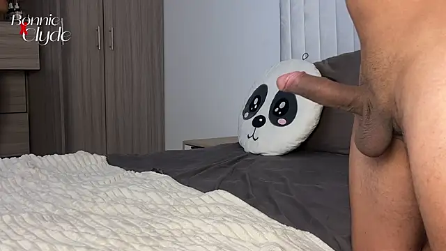 Snapshot of BelleXBeast chatting on 10-26-25, 07:36 BelleXBeast online show from 10-26-25, 07:36