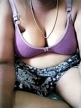 Snapshot of ammutamiltamil chatting on 09-24-25, 05:22 ammutamiltamil online show from 09-24-25, 05:22