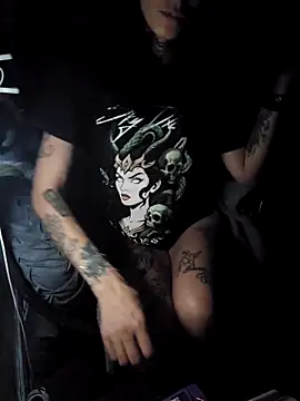 DarkAngelz1 online show from 11-13-25, 02:32