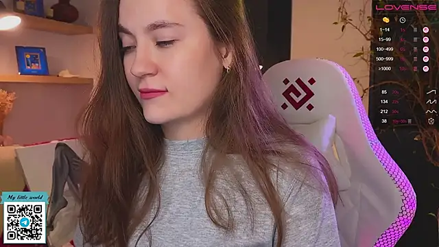 mia here online show from 12-20-25, 12:12