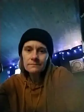 Snapshot of SorbingTremor chatting on 11-09-25, 04:16 SorbingTremor online show from 11-09-25, 04:16