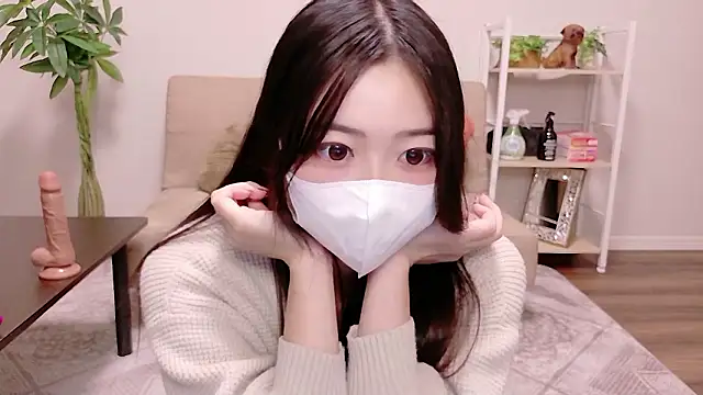 Snapshot of SUI-Strong chatting on 10-18-25, 11:00 SUI-Strong online show from 10-18-25, 11:00