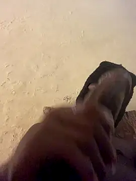 Snapshot of xgeee chatting on 10-14-25, 10:05 xgeee online show from 10-14-25, 10:05