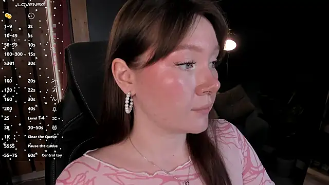 Ash Hasmy online show from 12-17-25, 12:22