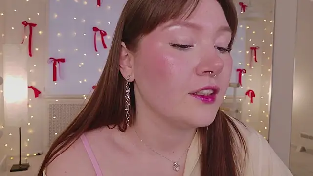 Snapshot of Ash_Hasmy chatting on 01-11-26, 12:10 Ash Hasmy online show from 01-11-26, 12:10