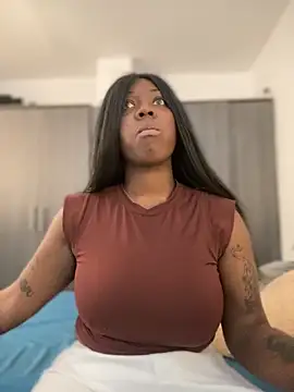 Snapshot of Alexia_24 chatting on 02-05-26, 06:45 Alexia 24 online show from 02-05-26, 06:45