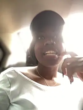 Snapshot of Alexia_24 chatting on 02-06-26, 06:11 Alexia 24 online show from 02-06-26, 06:11