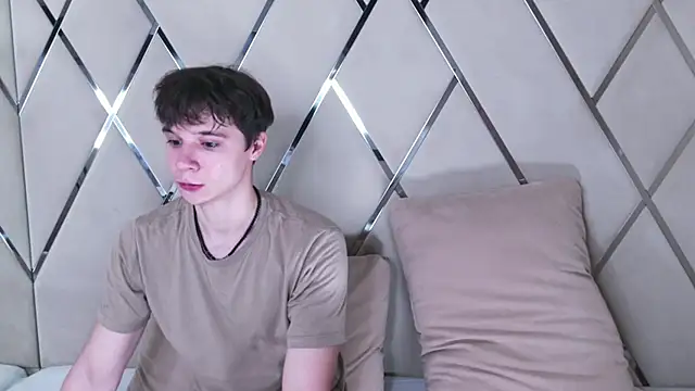 AnthonyHall online show from 10-26-25, 04:18