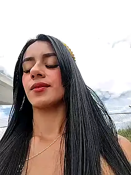 Snapshot of Juliana_Xander chatting on 10-28-25, 03:04 Juliana Xander online show from 10-28-25, 03:04