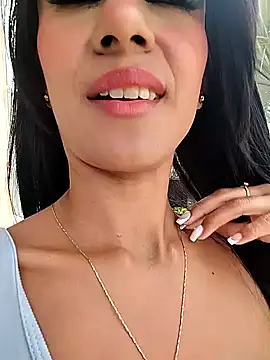 Snapshot of Juliana_Xander chatting on 11-08-25, 03:12 Juliana Xander online show from 11-08-25, 03:12