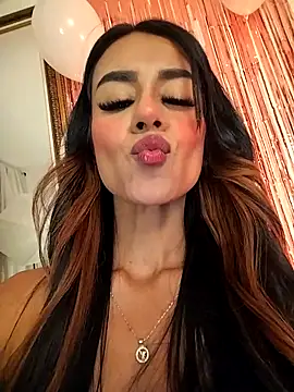 Snapshot of Juliana_Xander chatting on 11-16-25, 02:17 Juliana Xander online show from 11-16-25, 02:17