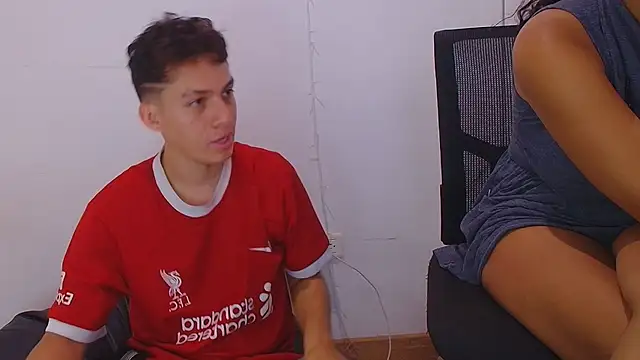 Snapshot of Aria_Arthur chatting on 09-11-25, 02:28 Aria Arthur online show from 09-11-25, 02:28