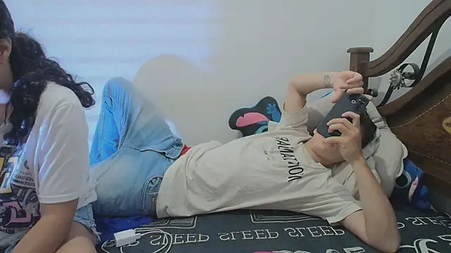 Snapshot of Aria_Arthur chatting on 10-10-25, 10:25 Aria Arthur online show from 10-10-25, 10:25