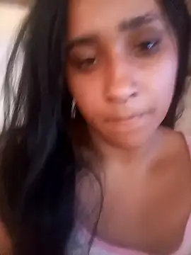 Snapshot of srtsara chatting on 09-27-25, 04:34 srtsara online show from 09-27-25, 04:34