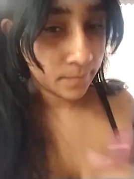 Snapshot of srtsara chatting on 09-30-25, 12:10 srtsara online show from 09-30-25, 12:10