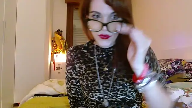 Snapshot of refem9 chatting on 10-24-25, 04:47 refem9 online show from 10-24-25, 04:47