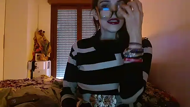 Snapshot of refem9 chatting on 11-05-25, 03:23 refem9 online show from 11-05-25, 03:23