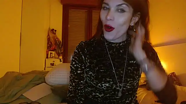 Snapshot of refem9 chatting on 11-24-25, 10:09 refem9 online show from 11-24-25, 10:09