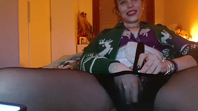 Snapshot of refem9 chatting on 12-02-25, 09:21 refem9 online show from 12-02-25, 09:21