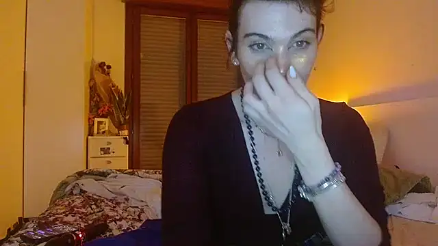 Snapshot of refem9 chatting on 12-15-25, 06:01 refem9 online show from 12-15-25, 06:01