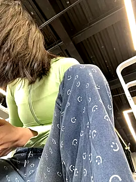 Snapshot of Ninazhang chatting on 11-29-25, 05:54 Ninazhang online show from 11-29-25, 05:54