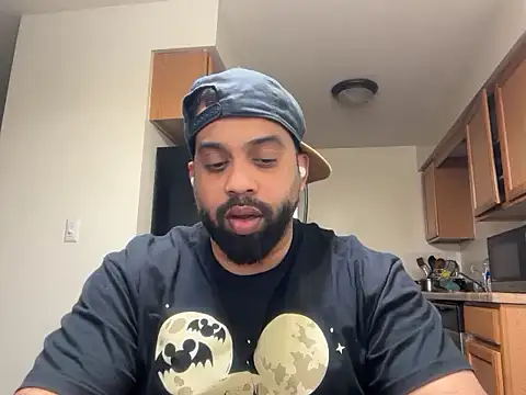 Snapshot of gogone2025 chatting on 09-11-25, 05:40 gogone2025 online show from 09-11-25, 05:40