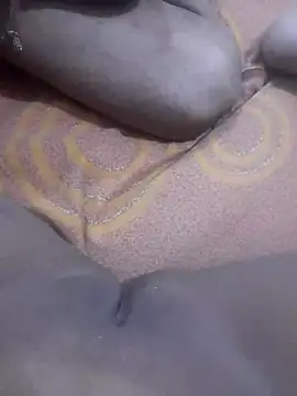 Snapshot of hotnaughty-bhavi chatting on 11-12-25, 10:04 hotnaughty-bhavi online show from 11-12-25, 10:04