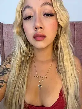 Snapshot of Becca_Johnson_u chatting on 12-22-25, 11:57 Becca Johnson u online show from 12-22-25, 11:57