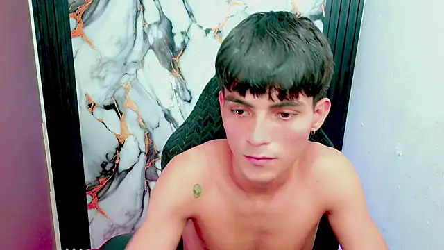 Snapshot of Thommy_cute chatting on 02-05-26, 08:02 Thommy cute online show from 02-05-26, 08:02