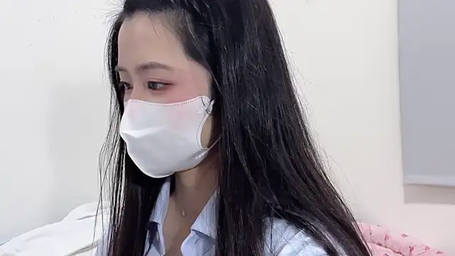 Snapshot of LHeart chatting on 11-07-25, 01:33 LHeart online show from 11-07-25, 01:33