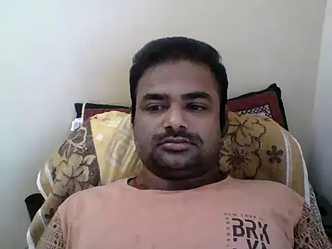sree4143 online show from 09-28-25, 03:23