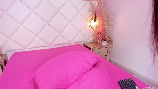 Lucianaa Collins online show from 11-05-25, 12:05