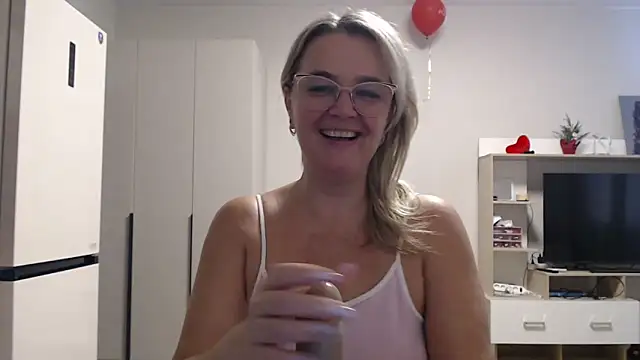 EleanoraDream online show from 03-21-26, 08:19