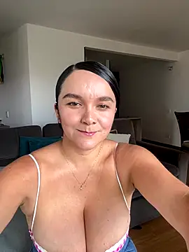 Snapshot of Nova_Gabriela chatting on 10-01-25, 02:45 Nova Gabriela online show from 10-01-25, 02:45