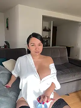 Snapshot of Nova_Gabriela chatting on 11-14-25, 03:22 Nova Gabriela online show from 11-14-25, 03:22