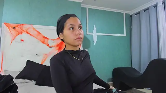 ania gomez online show from 10-26-25, 12:55