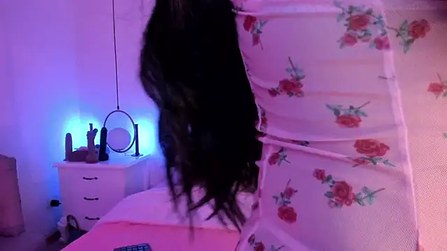 Snapshot of Yourwishisme_val chatting on 02-09-26, 03:43 Yourwishisme val online show from 02-09-26, 03:43