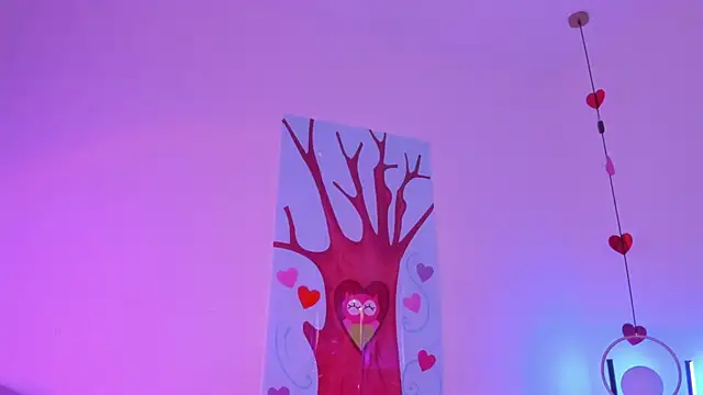 Snapshot of Yourwishisme_val chatting on 02-14-26, 04:09 Yourwishisme val online show from 02-14-26, 04:09