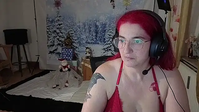 Snapshot of Einfach_Dani_offi chatting on 11-11-25, 07:36 Einfach Dani offi online show from 11-11-25, 07:36