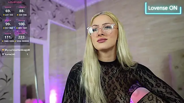 LucyLextonX online show from 10-03-25, 04:42