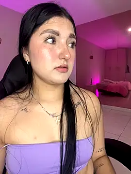 Snapshot of Celestee69 chatting on 12-17-25, 08:15 Celestee69 online show from 12-17-25, 08:15