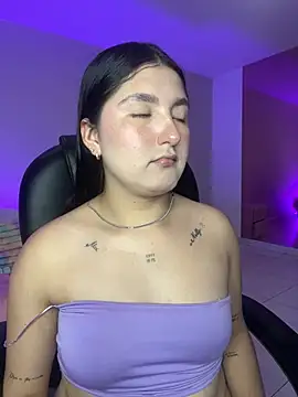 Snapshot of Celestee69 chatting on 02-02-26, 08:18 Celestee69 online show from 02-02-26, 08:18