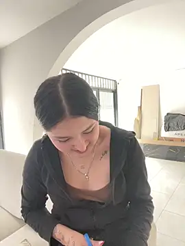 Snapshot of Celestee69 chatting on 02-10-26, 07:29 Celestee69 online show from 02-10-26, 07:29