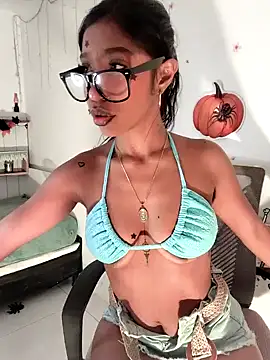 LeilaEbony online show from 10-13-25, 03:01
