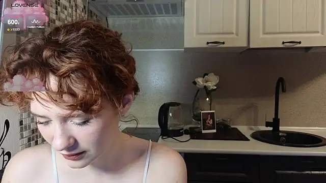 Snapshot of jelly_cherry chatting on 10-22-25, 08:19 jelly cherry online show from 10-22-25, 08:19