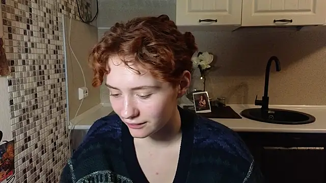 Snapshot of jelly_cherry chatting on 10-29-25, 04:04 jelly cherry online show from 10-29-25, 04:04