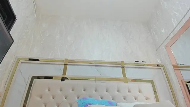 Snapshot of megan_rous_ chatting on 09-15-25, 03:06 megan rous  online show from 09-15-25, 03:06