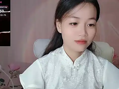 Snapshot of Lele-Baby chatting on 09-10-25, 12:43 Lele-Baby online show from 09-10-25, 12:43